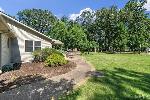 4243 Bushy Prairie Road, Fults, IL 62244