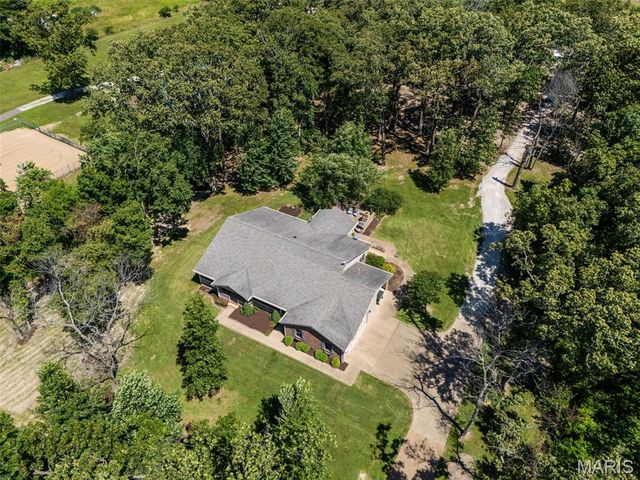 4243 Bushy Prairie Road, Fults, IL 62244