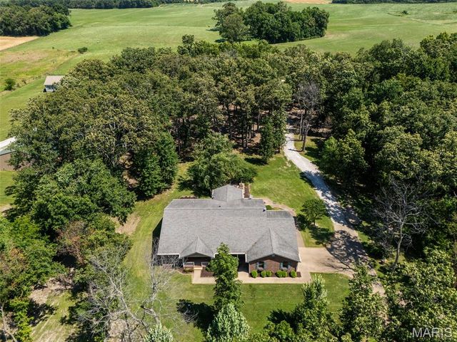 4243 Bushy Prairie Road, Fults, IL 62244