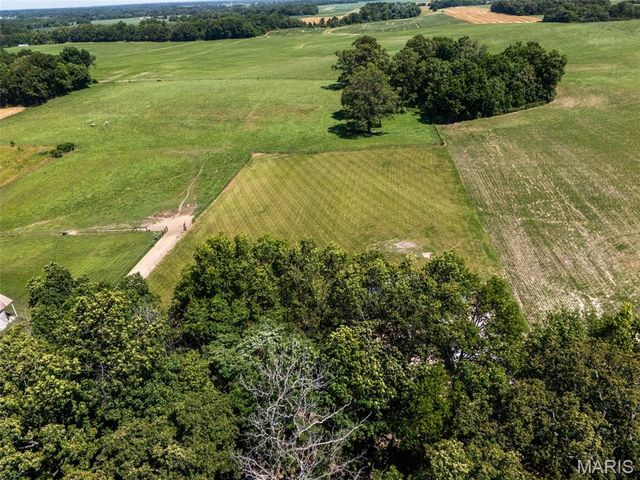 4243 Bushy Prairie Road, Fults, IL 62244