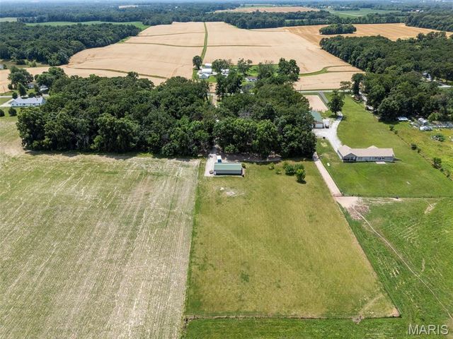 4243 Bushy Prairie Road, Fults, IL 62244