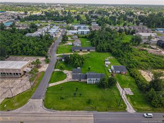 1905 W Prien Lake Road, Lake Charles, LA 70605