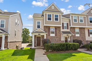 3211 Johanna Ware W, Wixom, MI 48393