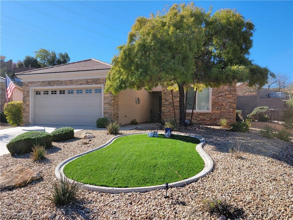 Image 2 of property listing at 2627 Red Planet Street, Henderson, NV 89044