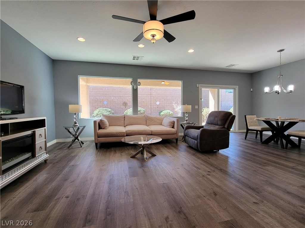 Image 4 of property listing at 2627 Red Planet Street, Henderson, NV 89044