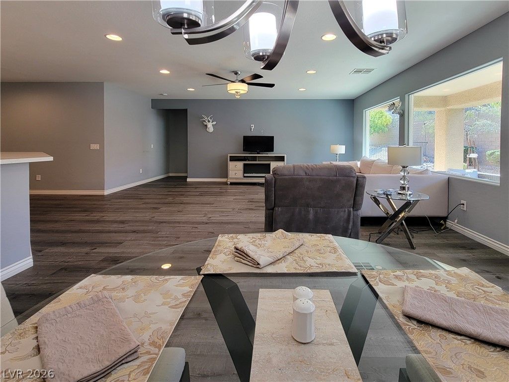 Image 6 of property listing at 2627 Red Planet Street, Henderson, NV 89044