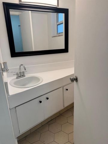 1401 NE 191st St D108, Miami, FL 33179