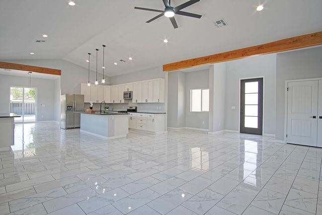 6981 ISLETA Boulevard SW, Albuquerque, NM 87105