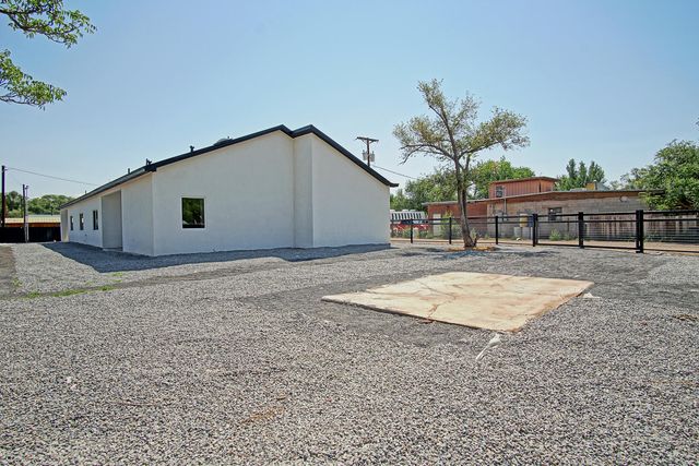 6981 ISLETA Boulevard SW, Albuquerque, NM 87105