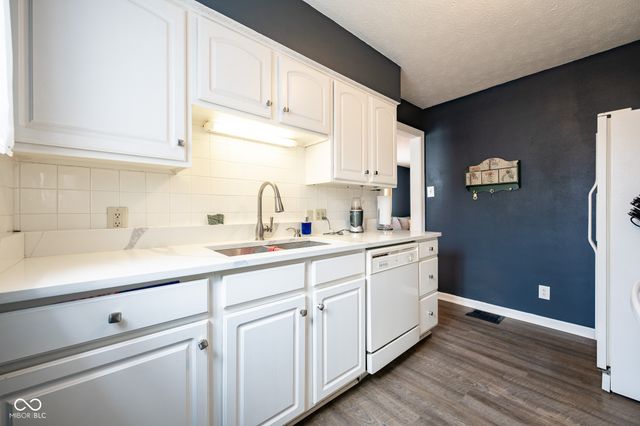 44 Iris Avenue, Indianapolis, IN 46241