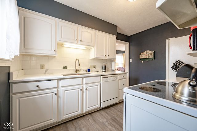 44 Iris Avenue, Indianapolis, IN 46241