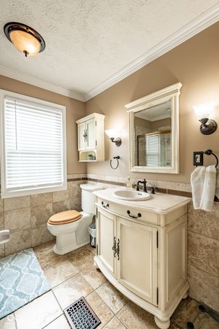 44 Iris Avenue, Indianapolis, IN 46241