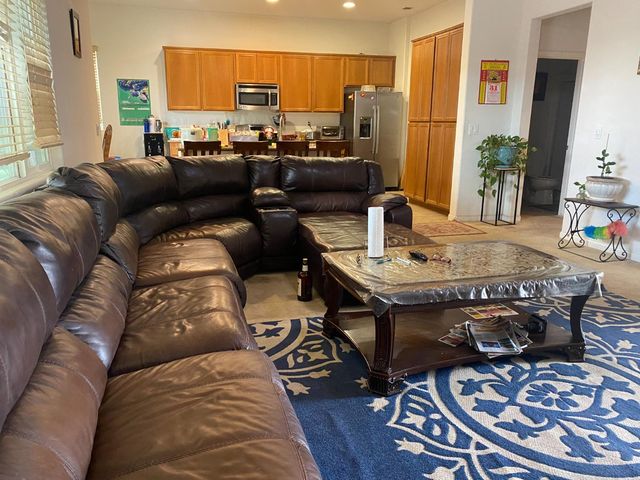 3765 N Pearwood Avenue, Fresno, CA 93727