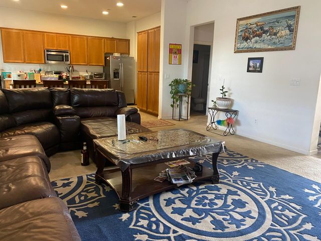 3765 N Pearwood Avenue, Fresno, CA 93727