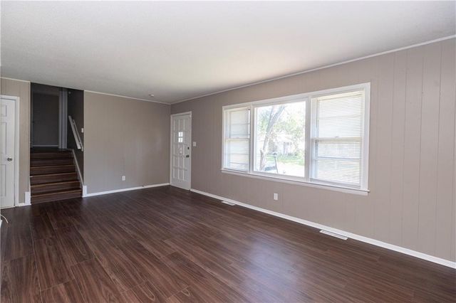11815 Armitage Drive, Kansas City, MO 64134