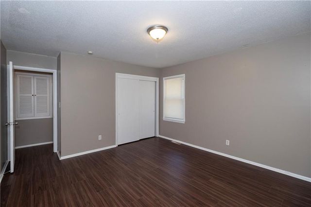 11815 Armitage Drive, Kansas City, MO 64134