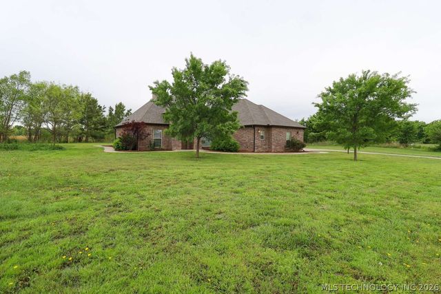 14438 Gun Club Road, Okmulgee, OK 74447