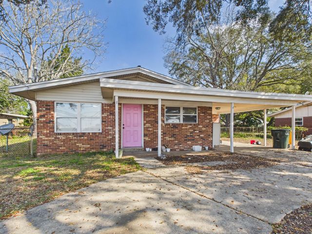 343 NW Hollywood Boulevard, Fort Walton Beach, FL 32548