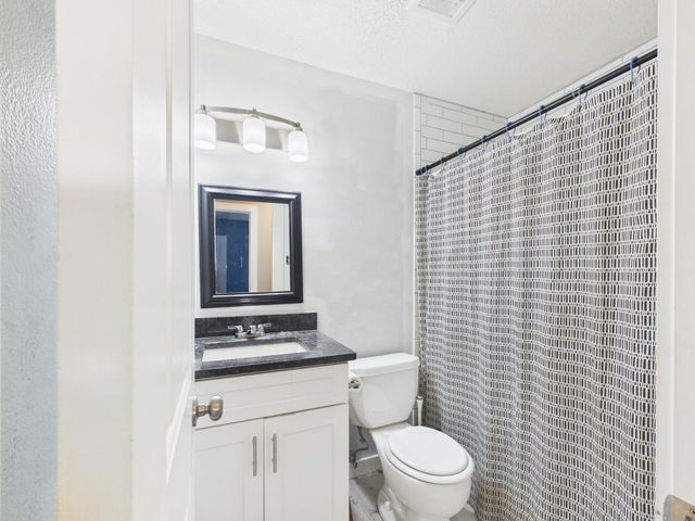 343 NW Hollywood Boulevard, Fort Walton Beach, FL 32548