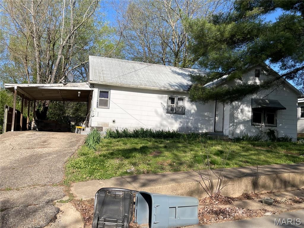 617 N 3rd Street, Piedmont, MO 63957