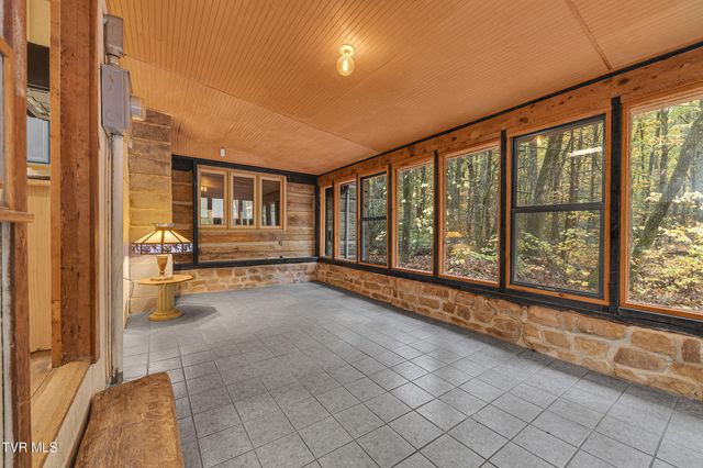 300 Peavine Way, Greeneville, TN 37743