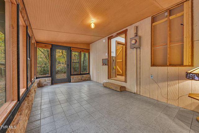 300 Peavine Way, Greeneville, TN 37743