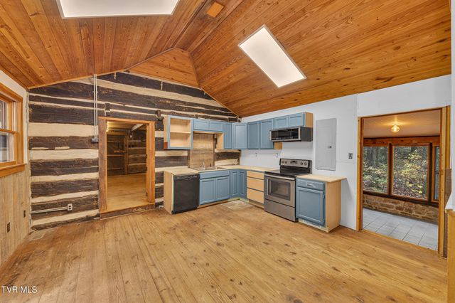 300 Peavine Way, Greeneville, TN 37743