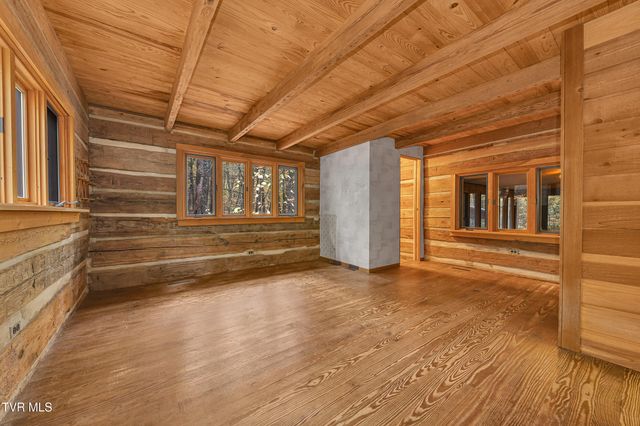 300 Peavine Way, Greeneville, TN 37743