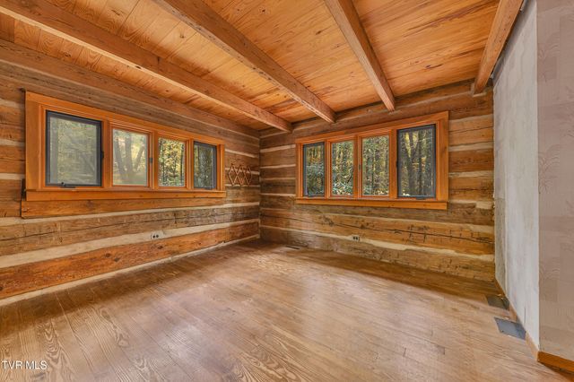 300 Peavine Way, Greeneville, TN 37743