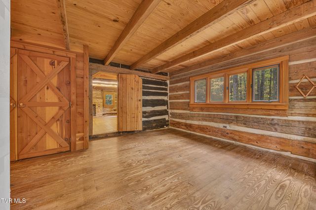 300 Peavine Way, Greeneville, TN 37743