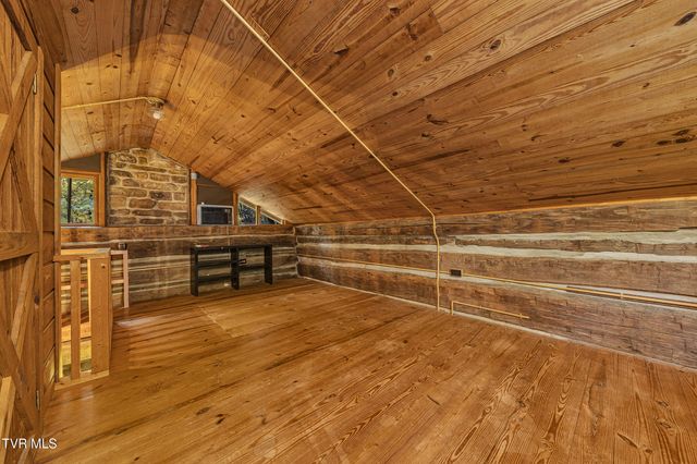 300 Peavine Way, Greeneville, TN 37743