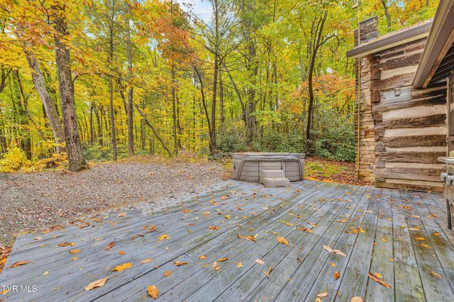 300 Peavine Way, Greeneville, TN 37743