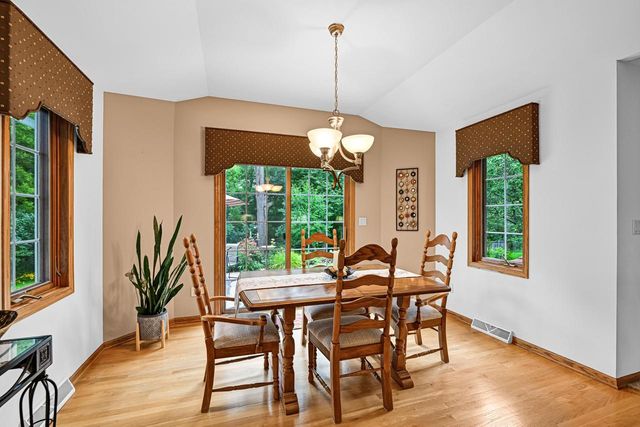 W765 Potters CIRCLE, East Troy, WI 53120