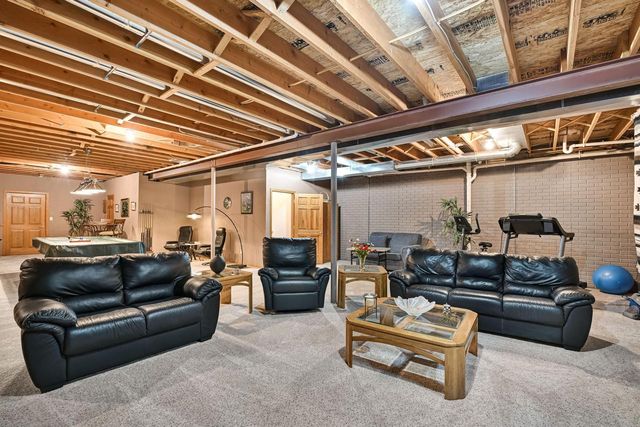 W765 Potters CIRCLE, East Troy, WI 53120