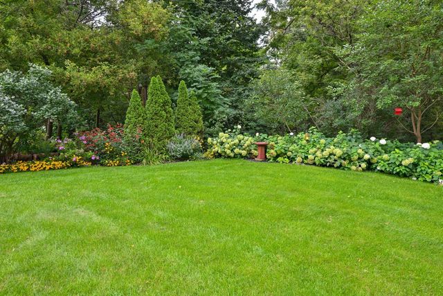 W765 Potters CIRCLE, East Troy, WI 53120