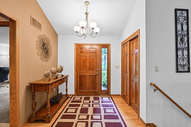 W765 Potters CIRCLE, East Troy, WI 53120
