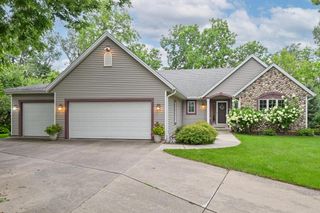 W765 Potters CIRCLE, East Troy, WI 53120