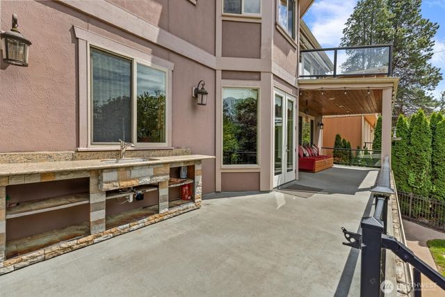 27145 11th Place S, Des Moines, WA 98198