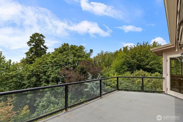 27145 11th Place S, Des Moines, WA 98198