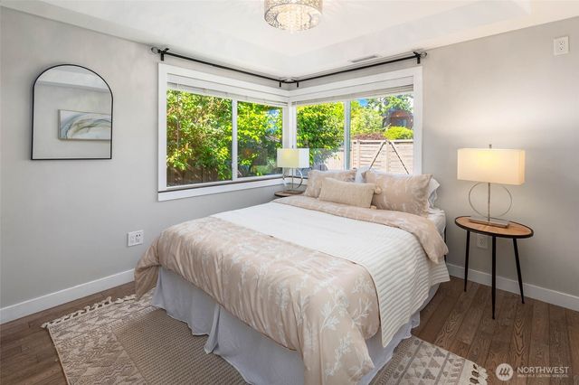 10025 Ashworth Avenue N, Seattle, WA 98133