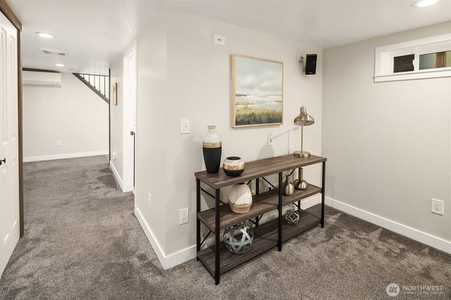 10025 Ashworth Avenue N, Seattle, WA 98133