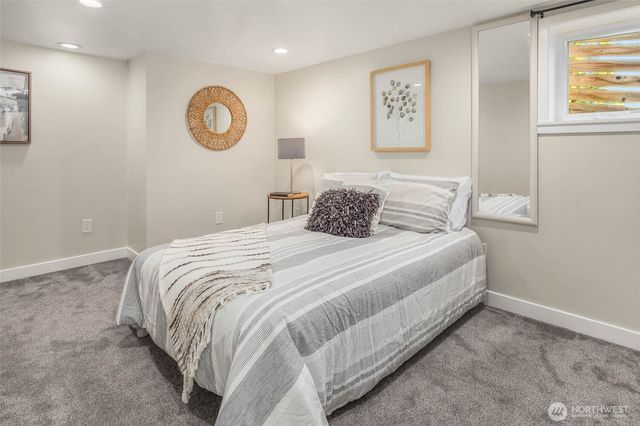 10025 Ashworth Avenue N, Seattle, WA 98133