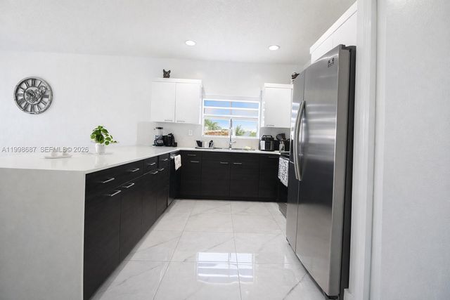 15045 SW 38th Ter, Miami, FL 33185