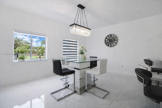 15045 SW 38th Ter, Miami, FL 33185