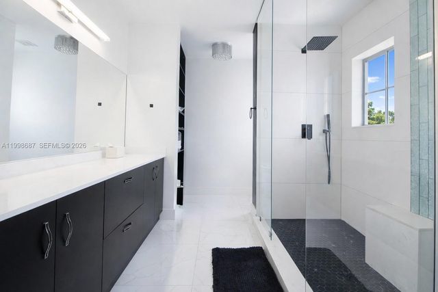 15045 SW 38th Ter, Miami, FL 33185