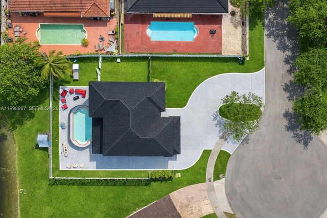 15045 SW 38th Ter, Miami, FL 33185