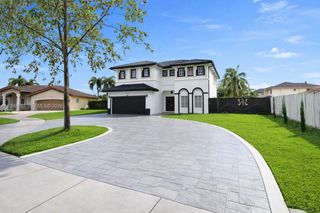 15045 SW 38th Ter, Miami, FL 33185
