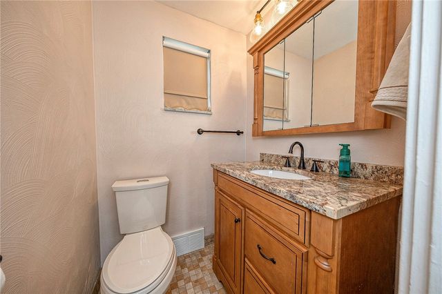 1019 Emery Dr, Baldwin Boro, PA 15227