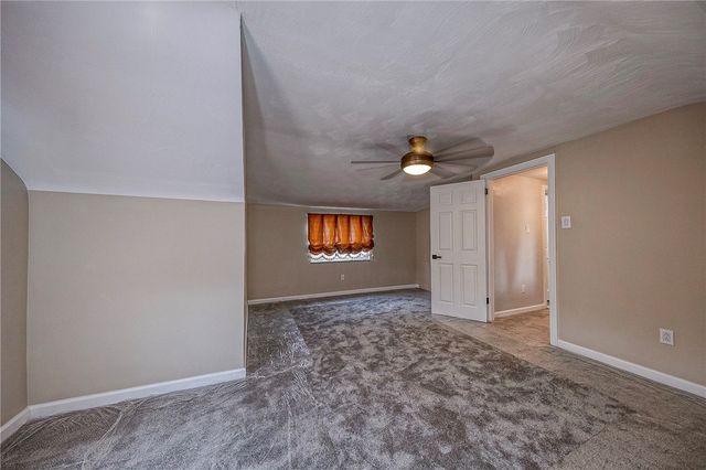 1019 Emery Dr, Baldwin Boro, PA 15227