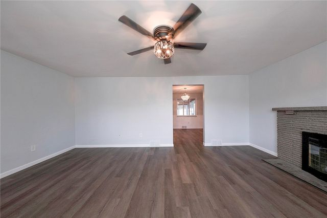 1019 Emery Dr, Baldwin Boro, PA 15227